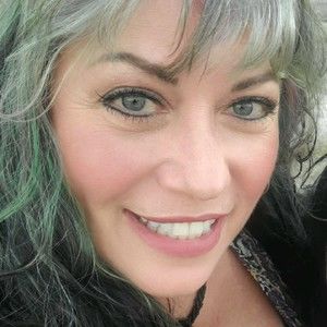 Meet your Posher, Robyn